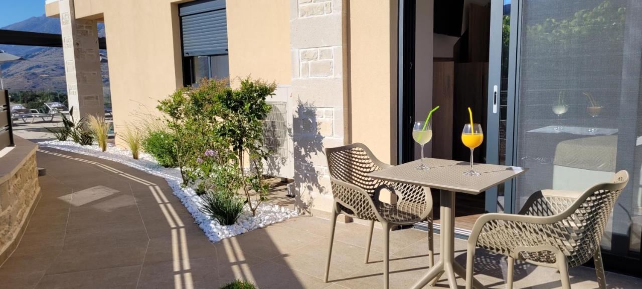 Splendid Villas And Family Resort Kalamitsi Amygdali Exterior photo